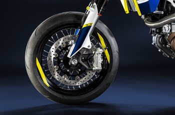 Husqvarna 701 Supermoto 2015 - Bild 8 Husqvarna 701 Supermoto 2015 - Bild 8