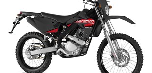 Rieju MRT Cross 125 2015 vs Yamaha YZF-R125 2023