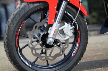 Rieju RS3 NKD 125 2015 - Bild 6