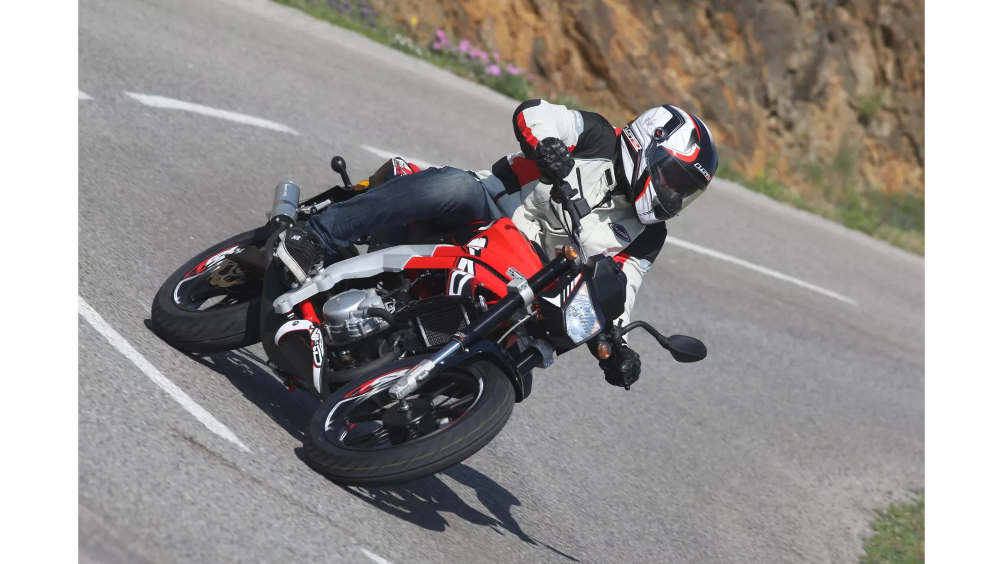 Rieju RS3 NKD 125 - Image 8 Rieju RS3 NKD 125 - Image 8