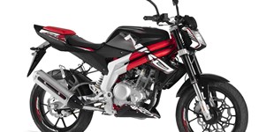 Rieju RS3 NKD 125 2015 vs KTM 125 Duke 2012
