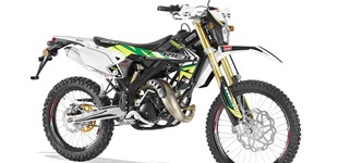 Rieju MRT Freejump 125 Cross 2015 vs Rieju Marathon 125 Supermoto 2019