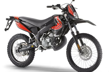 Derbi Senda DRD X-Treme 50 R 2015 - Bild 2 Derbi Senda DRD X-Treme 50 R 2015 - Bild 2