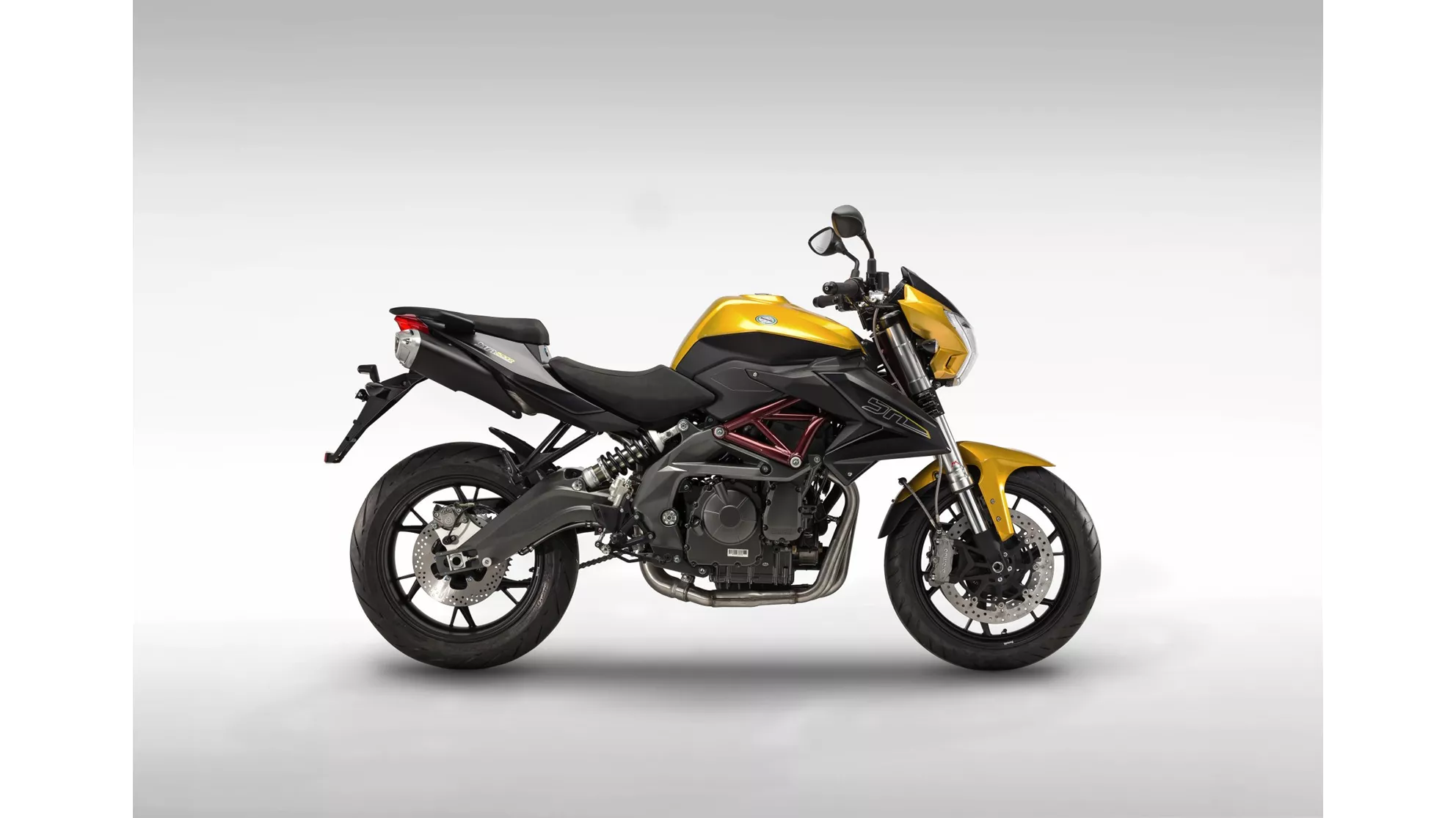 Benelli BN 600 R - Image 8 Benelli BN 600 R - Image 8