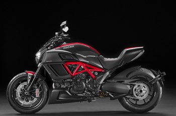 Ducati Diavel Carbon 2015 - Bild 12