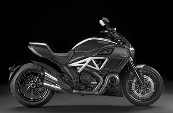Ducati Diavel Carbon 2015 - Bild 13