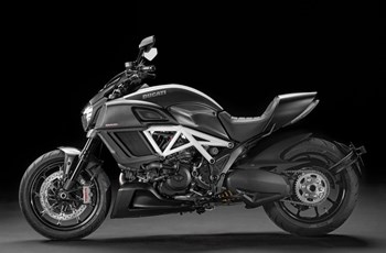 Ducati Diavel Carbon 2015 - Bild 15