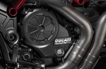 Ducati Diavel Carbon 2015 - Bild 21