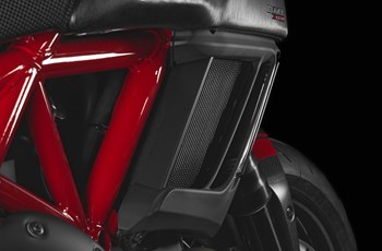 Ducati Diavel Carbon 2015 - Bild 22