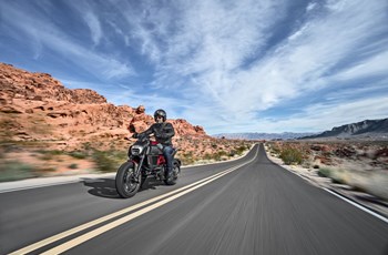 Ducati Diavel Carbon 2015 - Bild 25