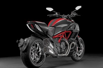 Ducati Diavel Carbon 2015 - Bild 29