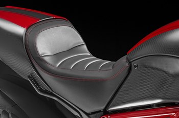 Ducati Diavel Carbon 2015 - Bild 31