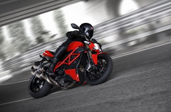 Ducati Streetfighter 848 2015 - Bild 2 Ducati Streetfighter 848 2015 - Bild 2