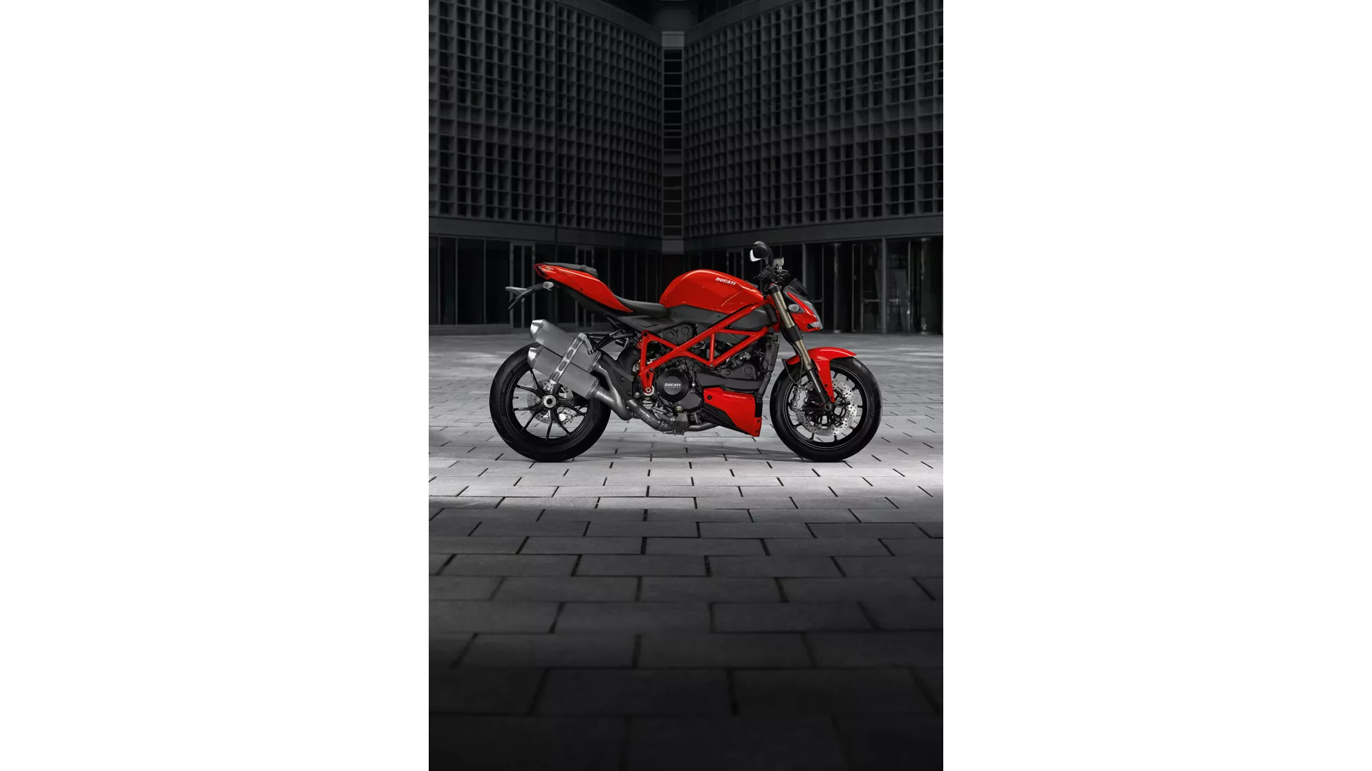 Ducati Streetfighter 848 - Image 5 Ducati Streetfighter 848 - Image 5