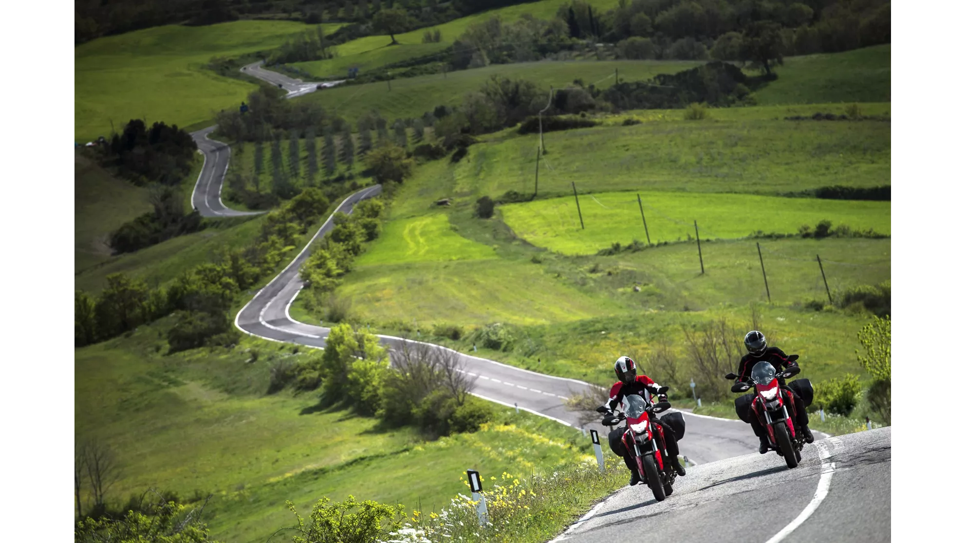 Ducati Hyperstrada - Obrázek 1