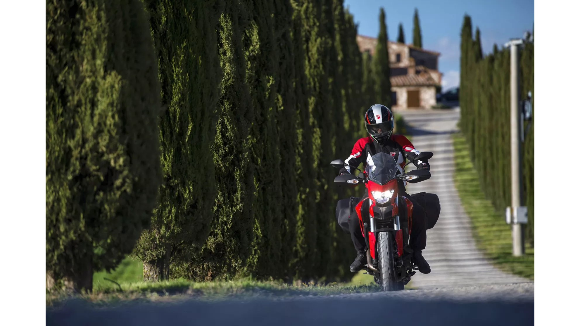 Ducati Hyperstrada - Resim 8