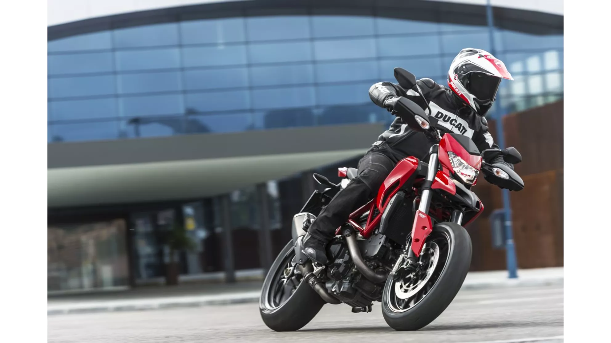 Ducati Hypermotard 821 - Imagem 10