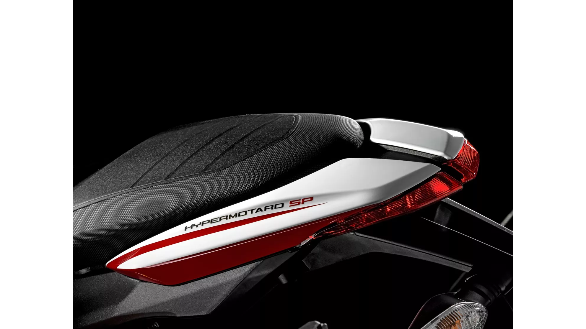 Ducati Hypermotard SP 821 - Resim 1