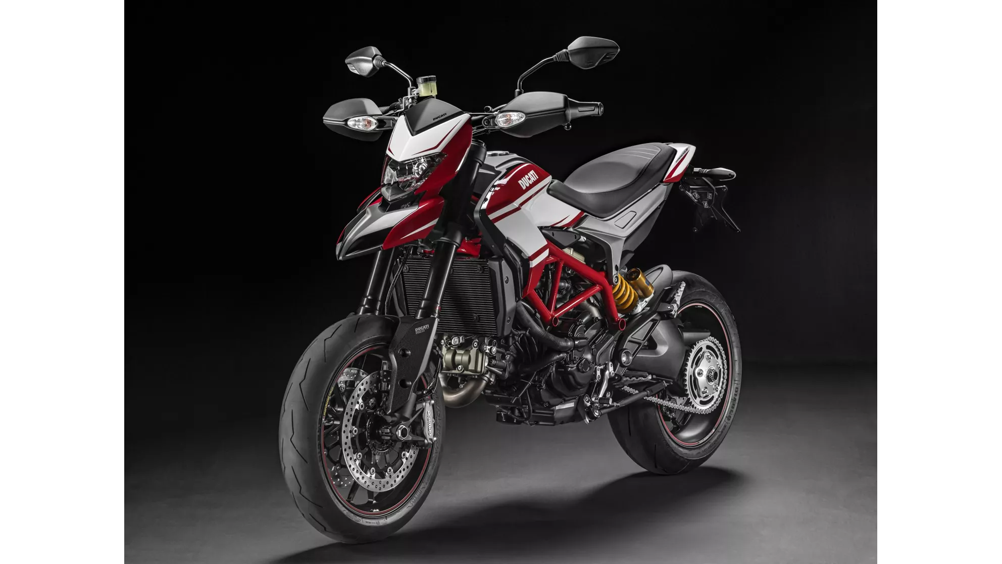 Ducati Hypermotard SP 821 - Image 3 Ducati Hypermotard SP 821 - Image 3