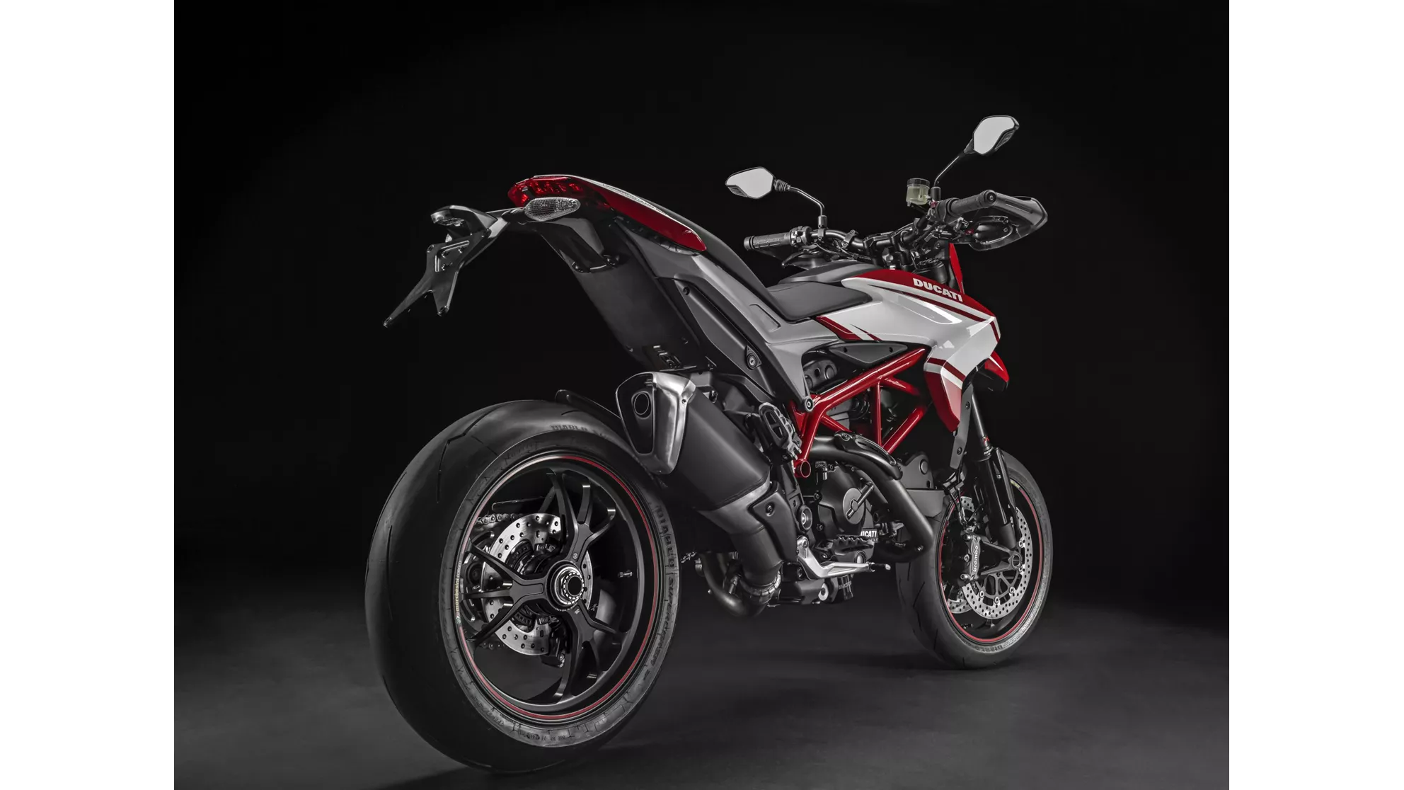 Ducati Hypermotard SP 821 - Kép 6