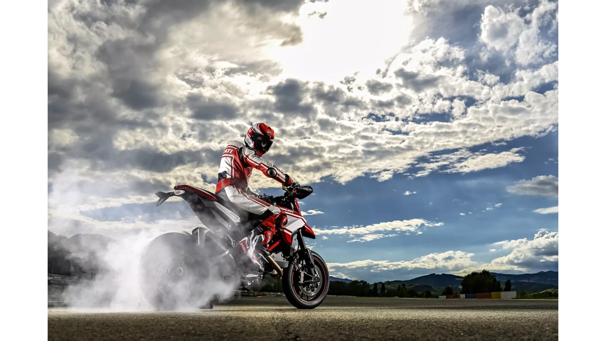 Ducati Hypermotard SP 821 - Resim 8