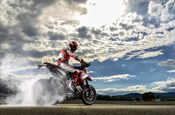Ducati Hypermotard SP 821 2015 - Bild 10 Ducati Hypermotard SP 821 2015 - Bild 10