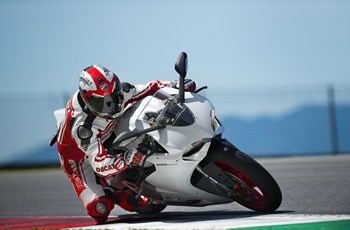 Ducati 899 Panigale 2015 - Bild 2 Ducati 899 Panigale 2015 - Bild 2