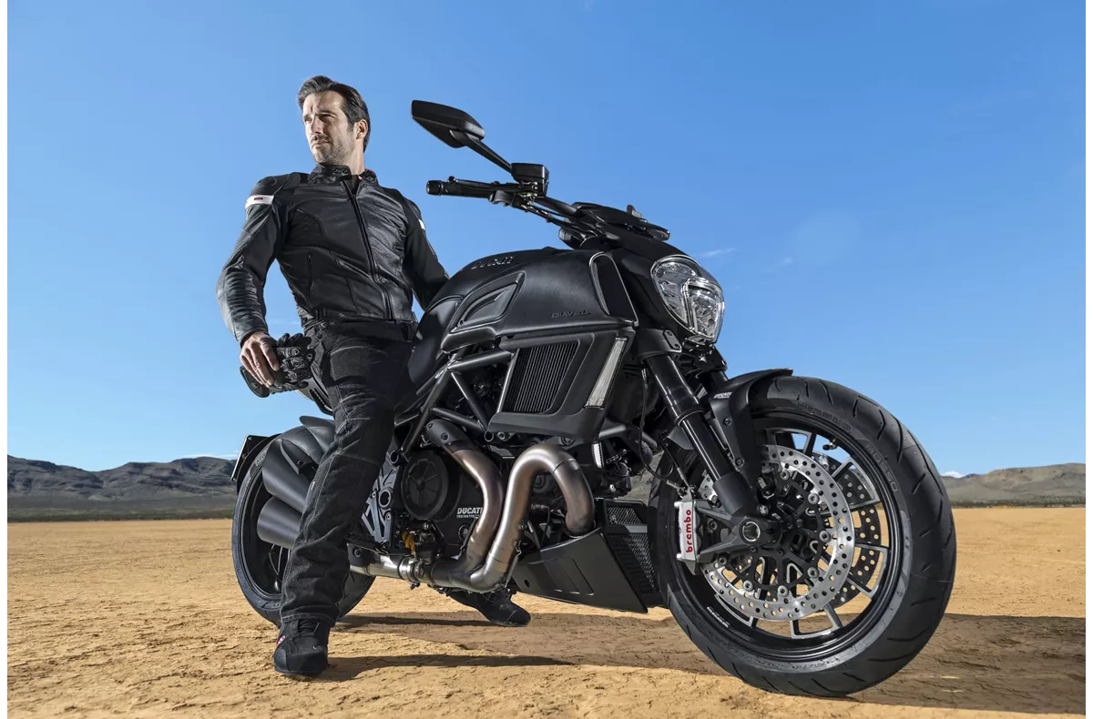 Ducati Diavel 1200 Dark Ducati Diavel 1200 Dark