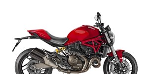 Ducati SuperSport S 2017 vs Ducati Monster 821 2015