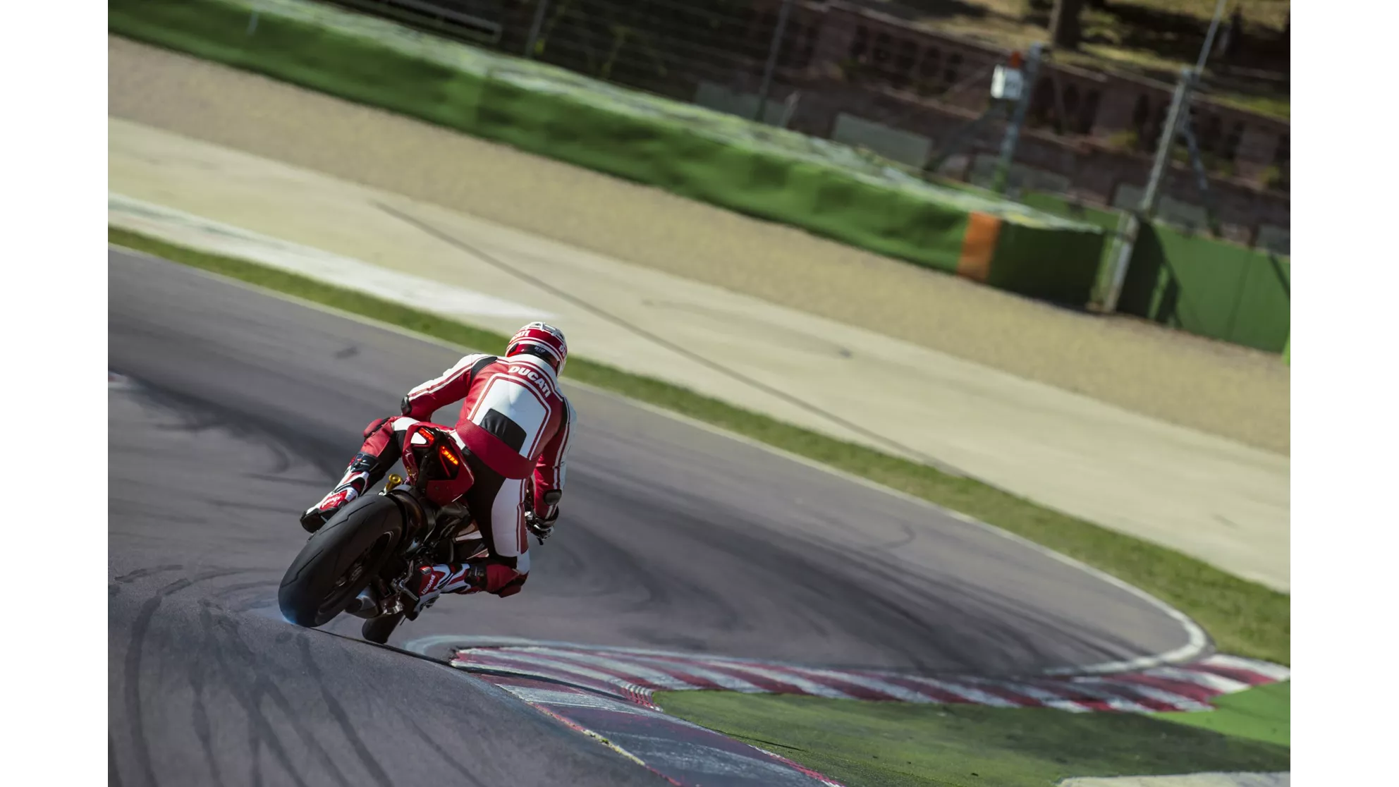 Ducati 1299 Panigale S - Image 3 Ducati 1299 Panigale S - Image 3