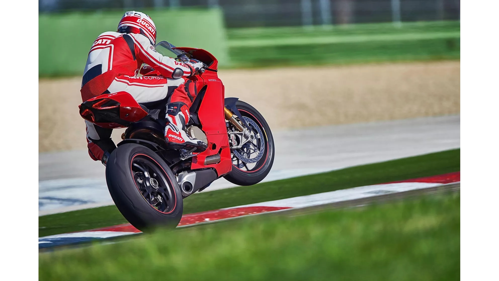 Ducati 1299 Panigale S - Image 14 Ducati 1299 Panigale S - Image 14
