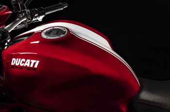 Ducati Monster 1200 S Stripe 2015 - Bild 3 Ducati Monster 1200 S Stripe 2015 - Bild 3