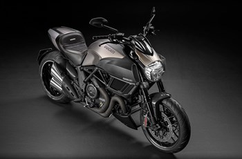 Ducati Diavel Titanium 2015 - Bild 3