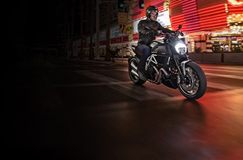 Ducati Diavel Titanium 2015 - Bild 10