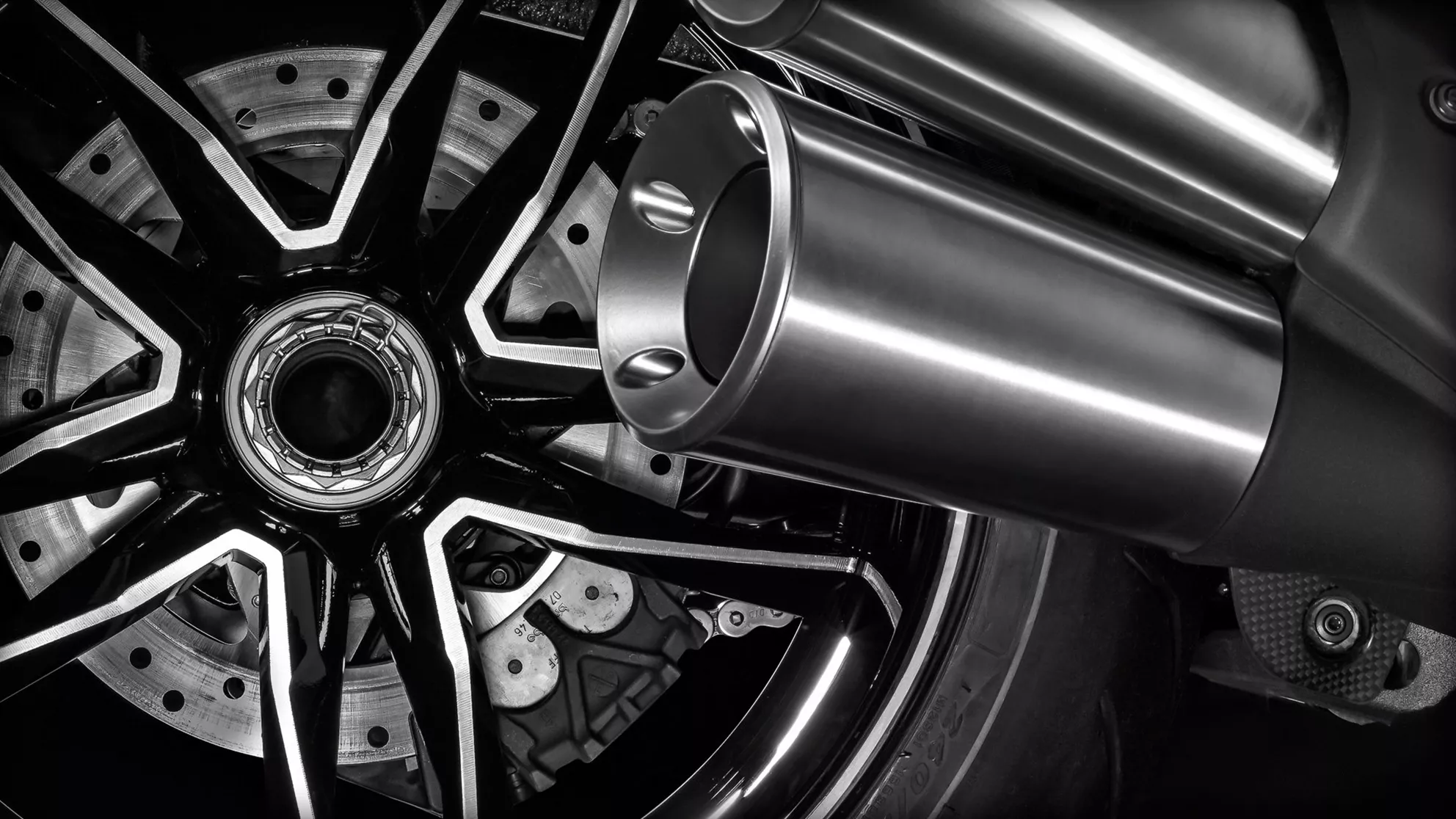 Ducati Diavel Titanium - Obraz 11
