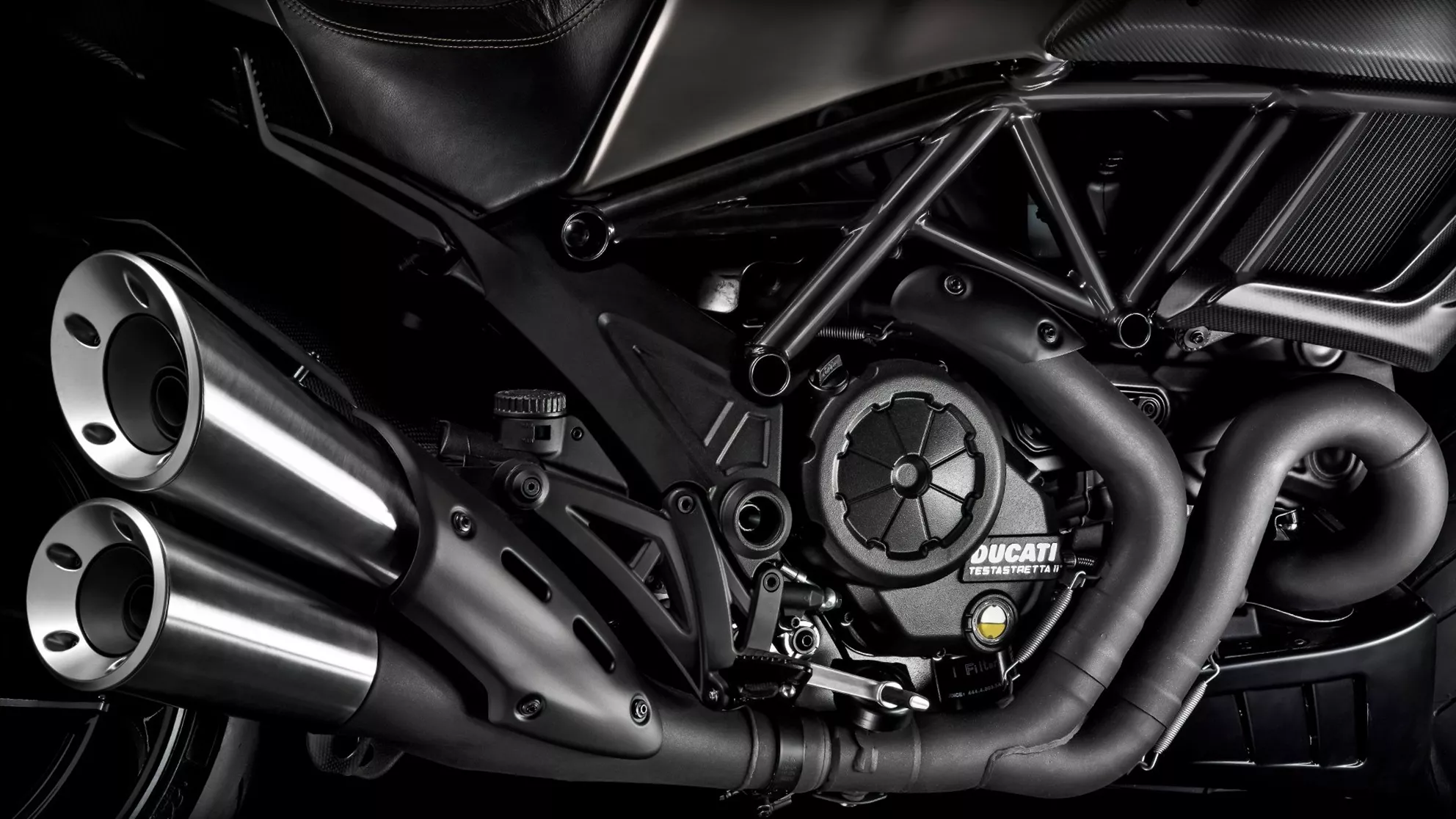 Ducati Diavel Titanium - Slika 12