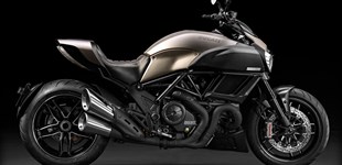 Benelli 752 S 2021 vs Ducati Diavel Titanium 2015