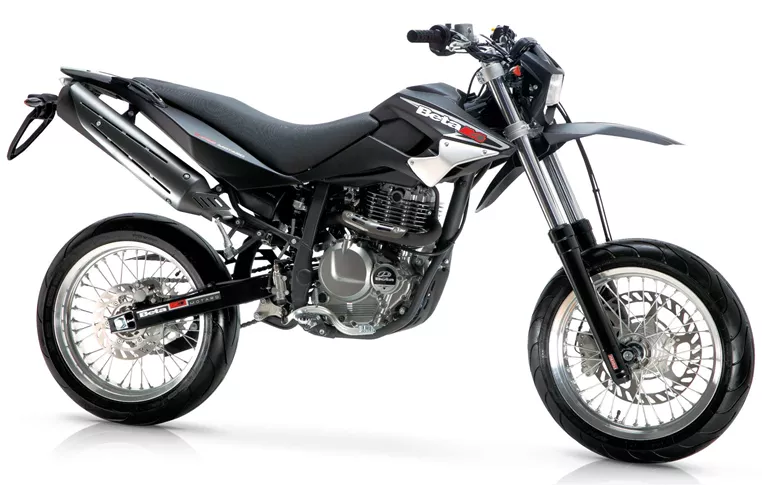 Beta M4 - 4T 2015 Beta M4 - 4T 2015