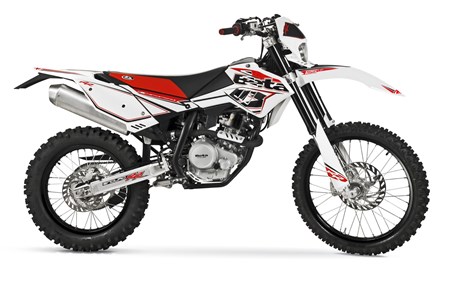 Beta RR Enduro 4T 125 LC 2015 Beta RR Enduro 4T 125 LC 2015