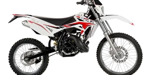 Beta RR Enduro 50 Standard 2015 vs Beta RR 50 Motard 2017 Beta RR Enduro 50 Standard 2015 vs Beta RR 50 Motard 2017