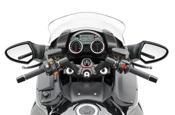 Kawasaki GTR 1400 2015 - Bild 7