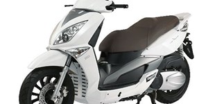 Yamaha XMAX 300 2021 vs Aeon Urban 350i 2015