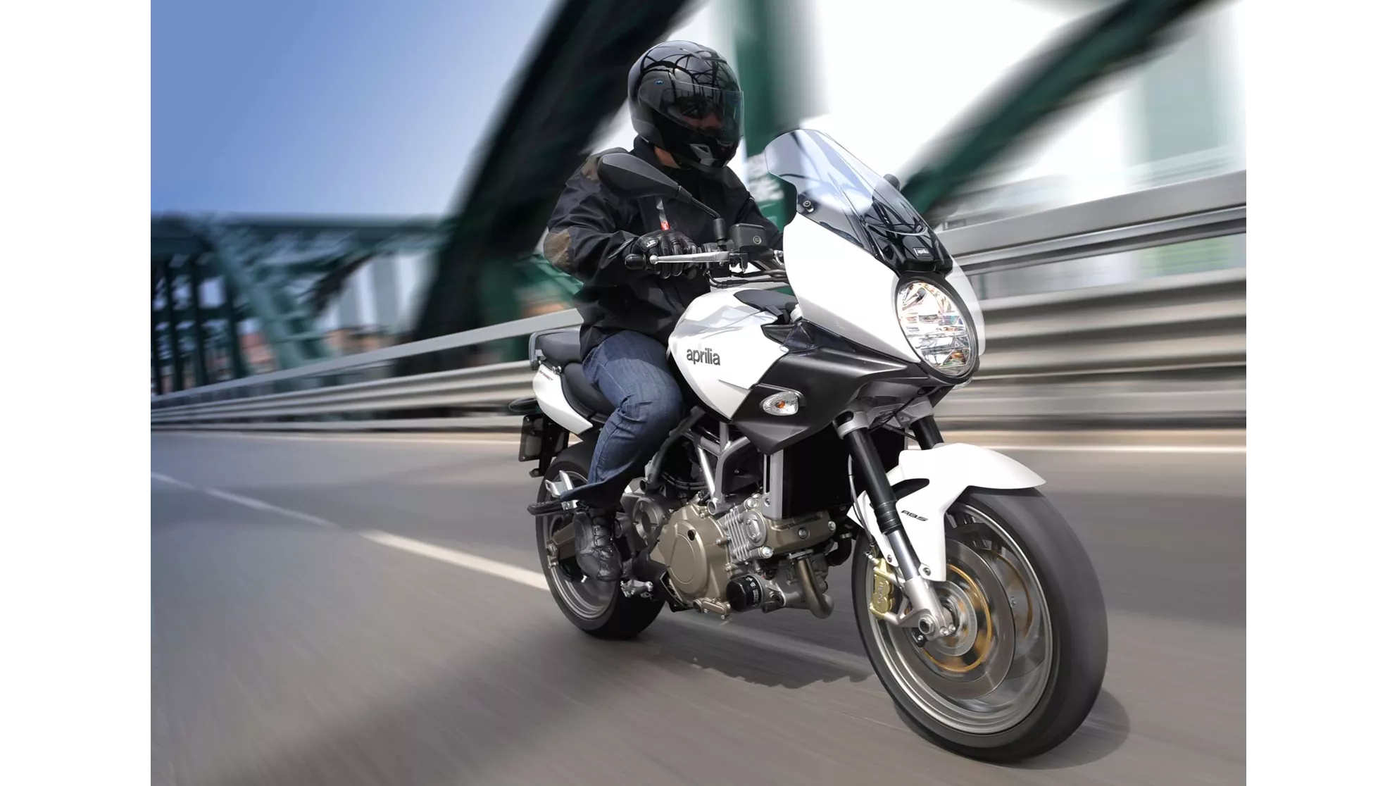 Aprilia Mana 850 GT - Image 7 Aprilia Mana 850 GT - Image 7