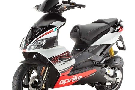 Aprilia SR 50 R 2015
