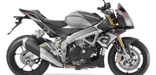 Aprilia Tuono V4 1100 RR 2015 vs Aprilia Caponord 1200 ABS 2013 Aprilia Tuono V4 1100 RR 2015 vs Aprilia Caponord 1200 ABS 2013