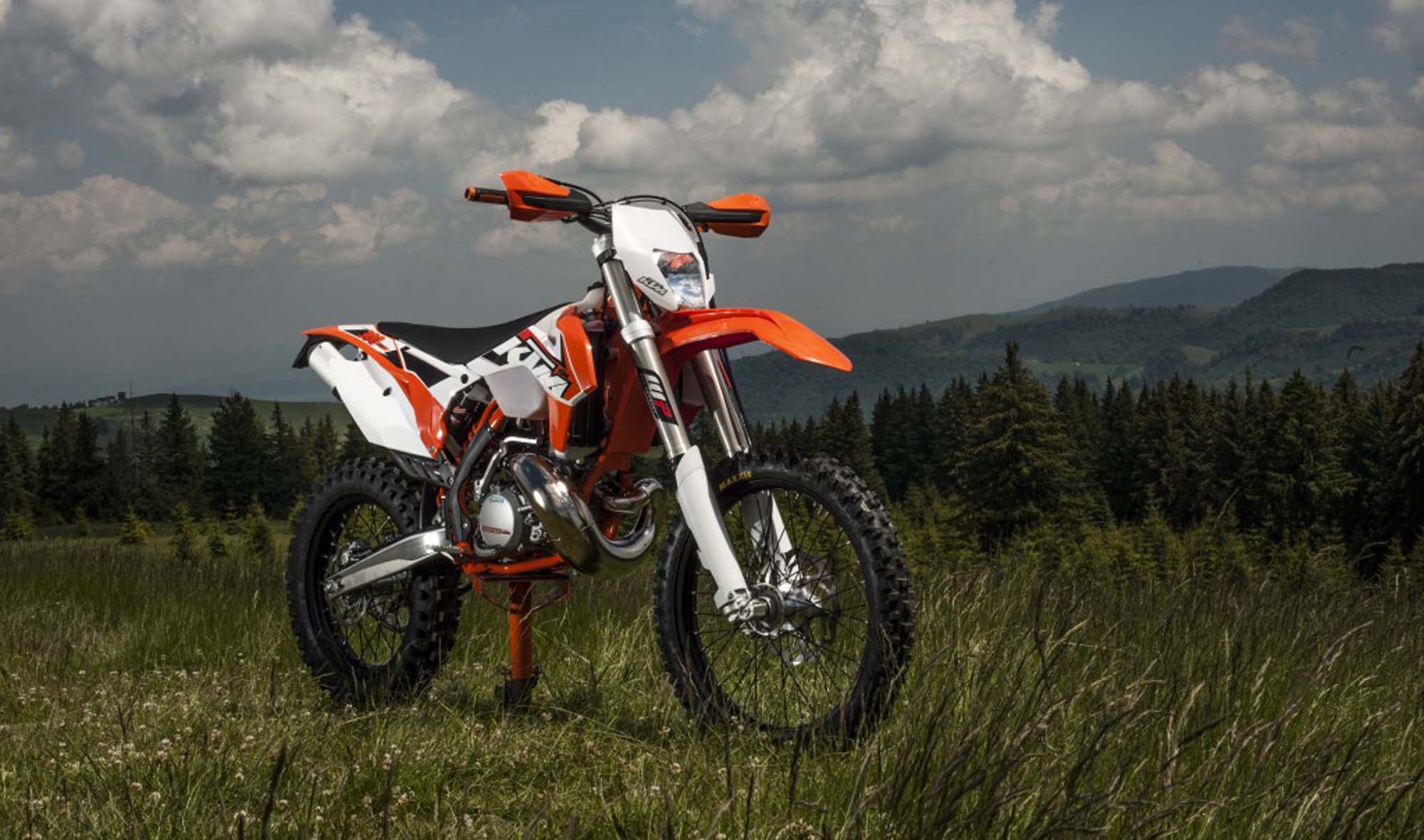 Enduro cadet 300. КТМ 300 эндуро. КТМ 250 эндуро. КТМ EXC 300. КТМ 400 эндуро.