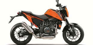 KTM 690 Duke 2016 vs Honda CBR 600 F 2011