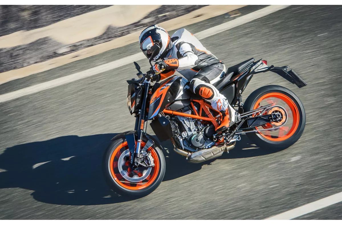 KTM 690 Duke R KTM 690 Duke R