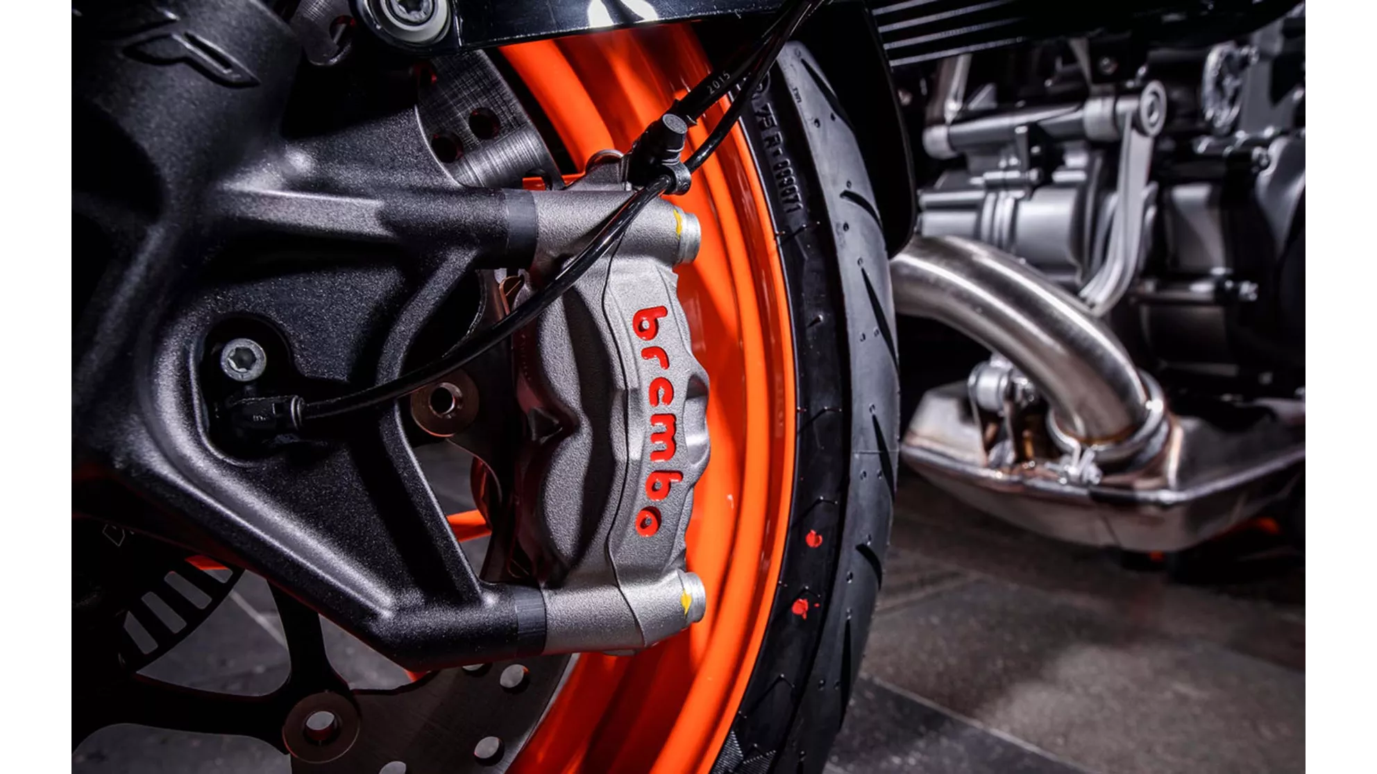 KTM 690 Duke R - Image 17 KTM 690 Duke R - Image 17