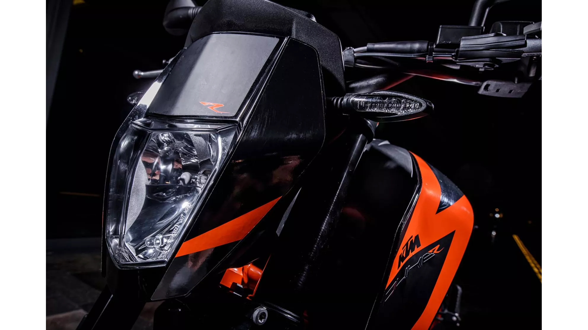 KTM 690 Duke R - Image 18 KTM 690 Duke R - Image 18